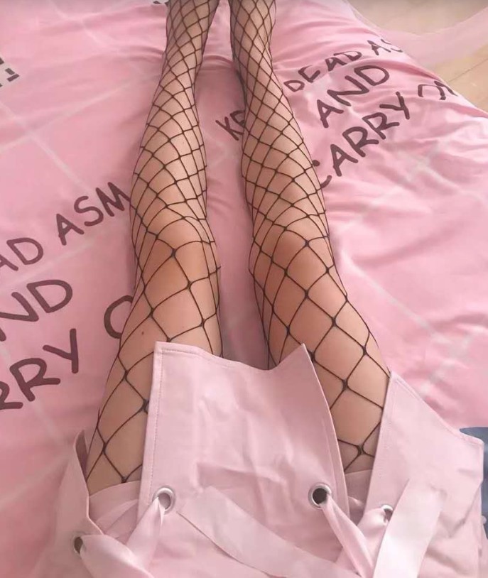 性欲强烈女孩需要大jb满足 特别主动配合